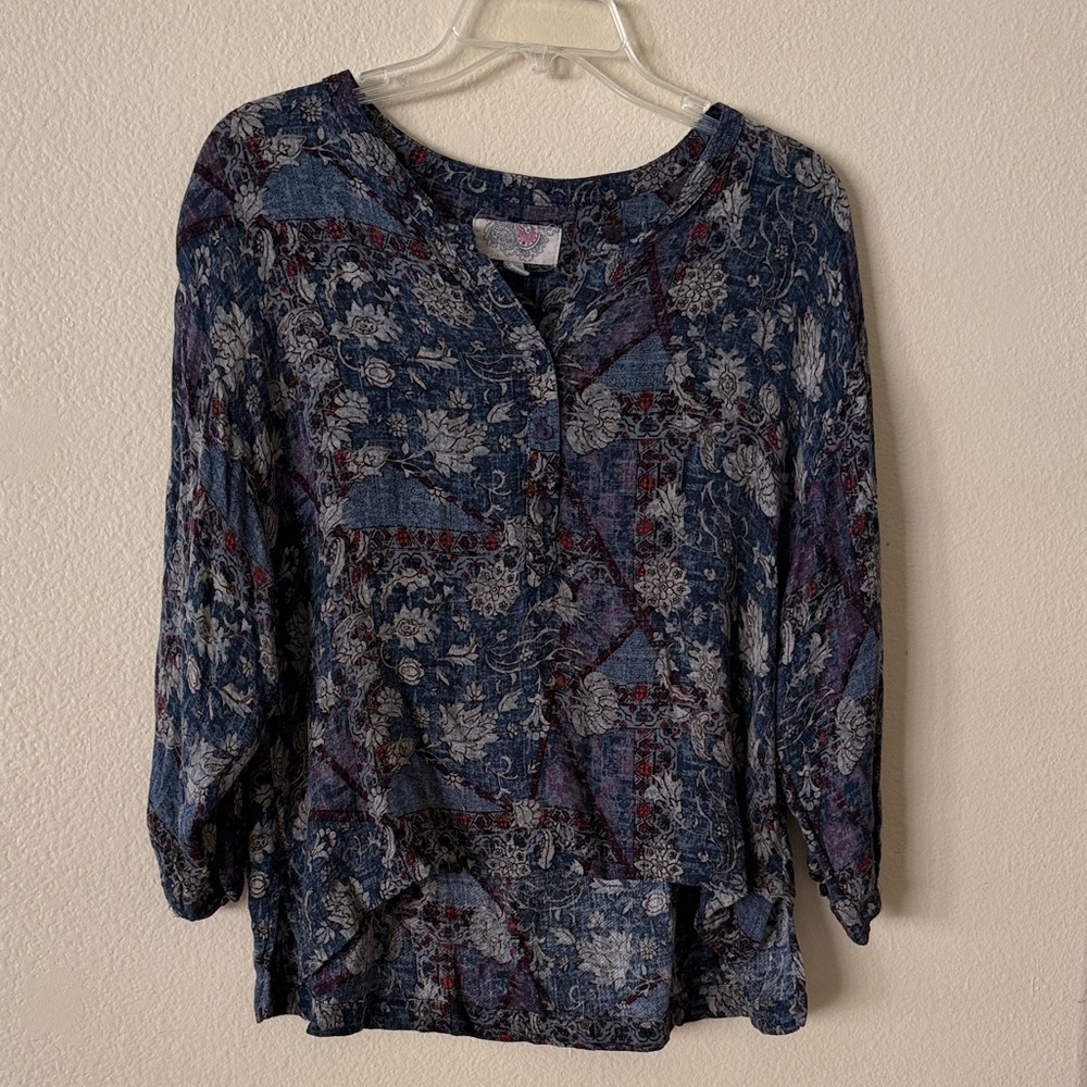Ecote Blue and Red Floral Blouse